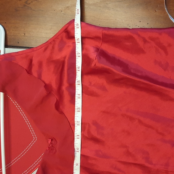 Lingerie red. 100% polyester . large. wide spaghetti strap - Picture 5 of 9